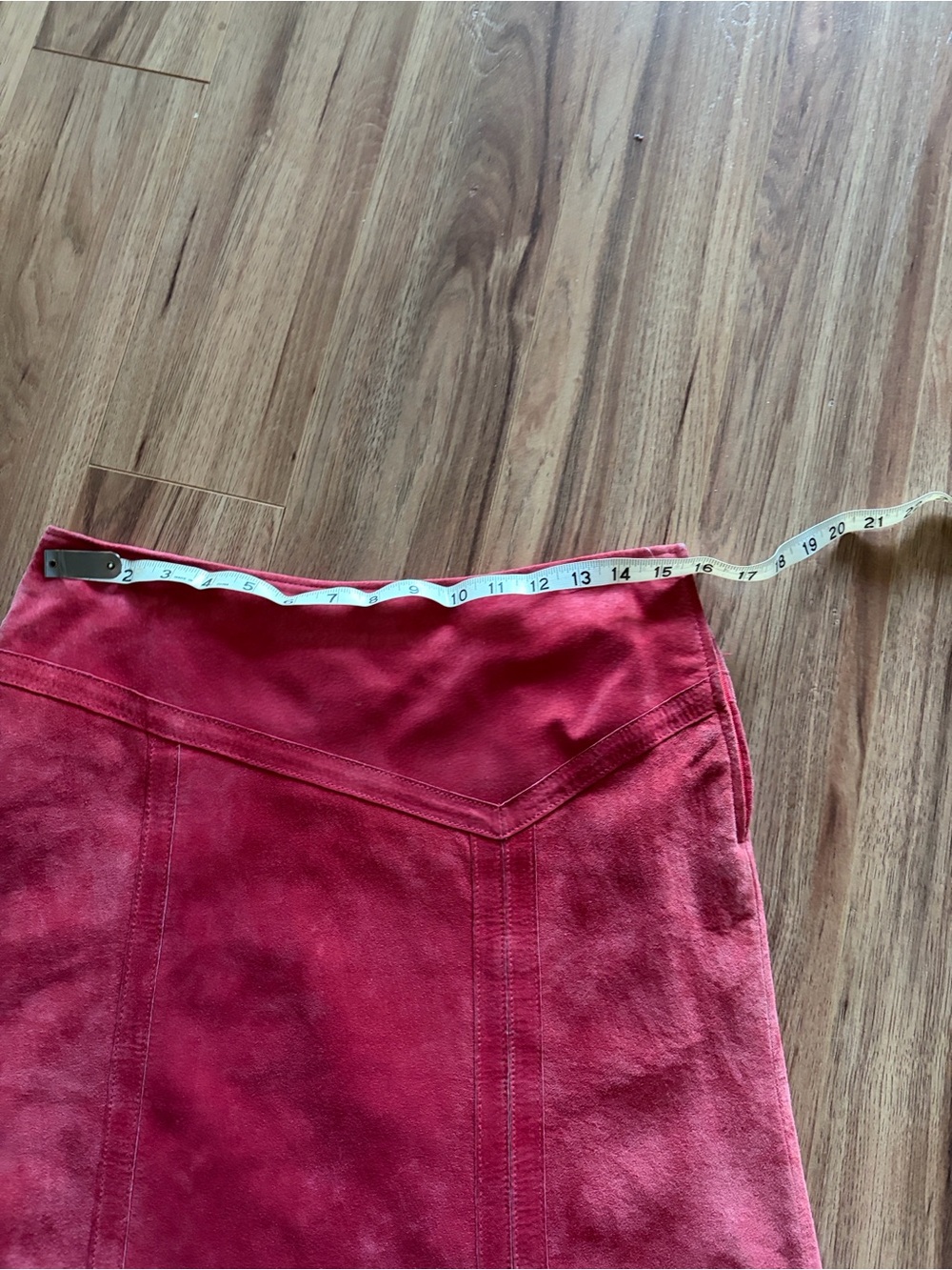 Danier Rose Pink Asymmetrical Suede Panel Skirt - Picture 8 of 9